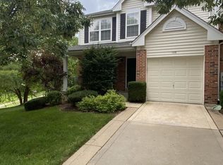 408 Summit Tree Ct, Fenton, MO 63026