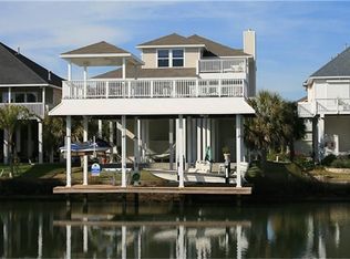 13531 Windlass Cir, Galveston, TX 77554