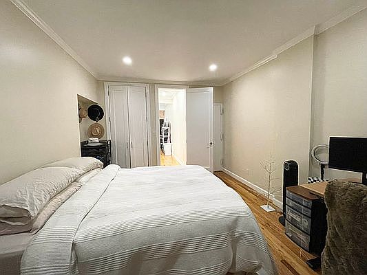 5th image of 248 W 20th St APT 4W
