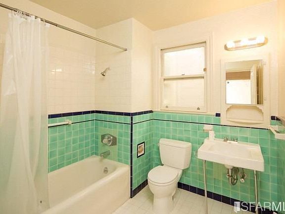 4th image of 2249 Beach St APT 5