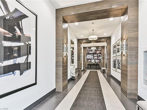 5th image of 150 Wellington St E #610