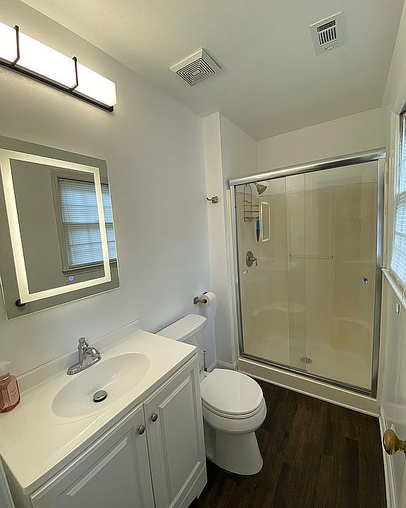 2nd image of 10401 Queensmead Cir