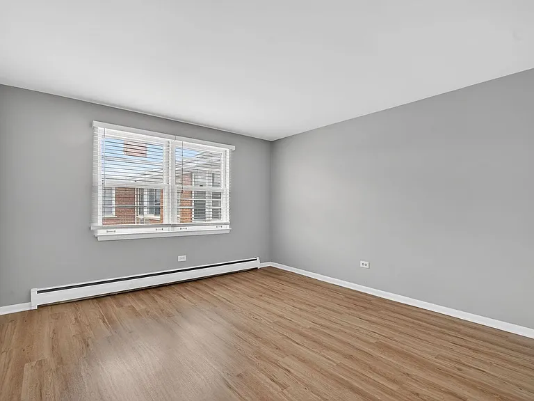 34-46 Kensington Apartments — Photo 12