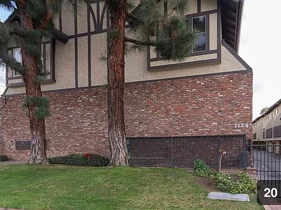4th image of 1124 E Las Tunas Dr