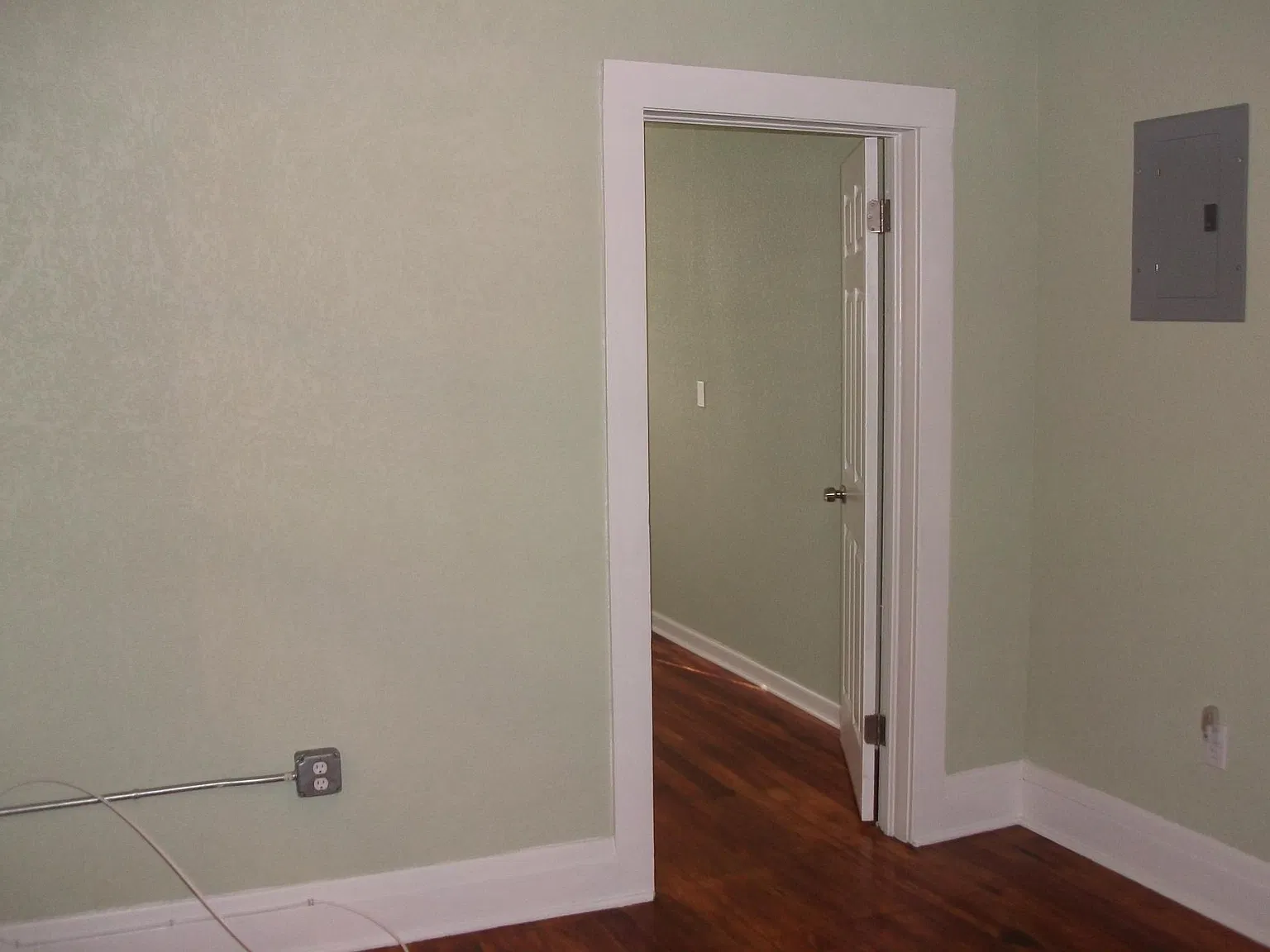1 bed, 900 sqft, $1,550 — Photo 4