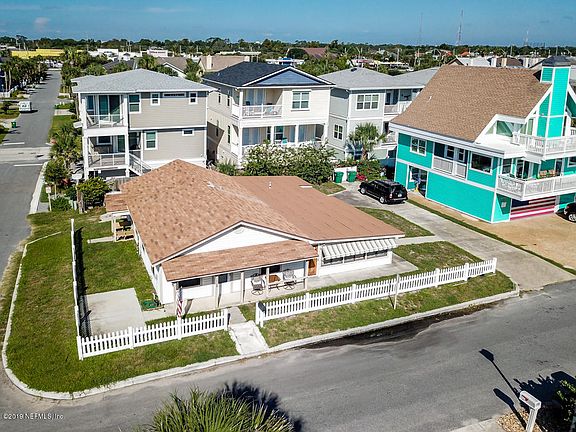 2nd image of 1828 Ocean Dr