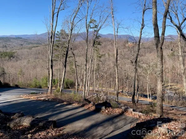 218 Rock Ledge Dr #218, Lake Lure, NC 28746