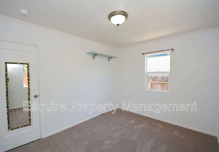 264 Franklin Ln — Photo 10