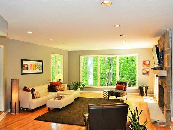 4th image of 9250 Gleannloch Dr