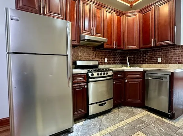 219 Franklin Street image 1 of 6