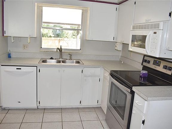 5th image of 7713 Bayberry Ct