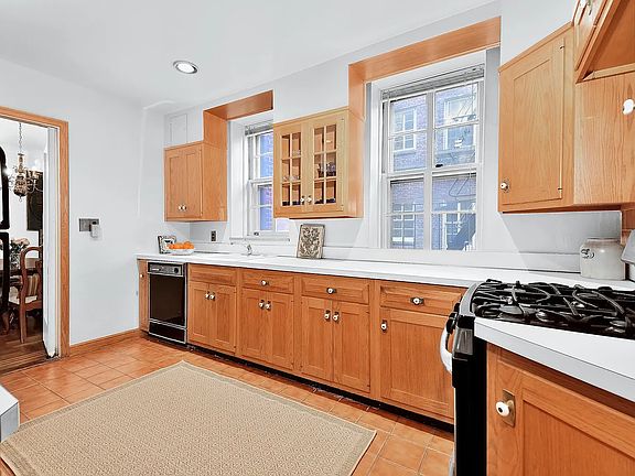 3rd image of 34-21 80th St