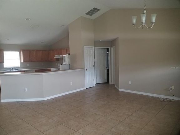 5th image of 1442 Swan Ct
