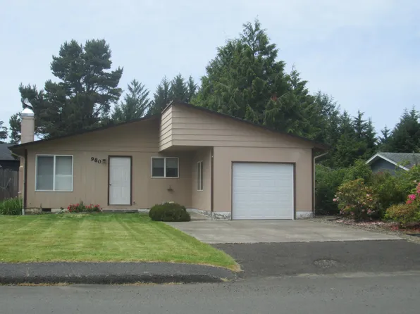 980 SE Ball Blvd, Waldport, OR 97394