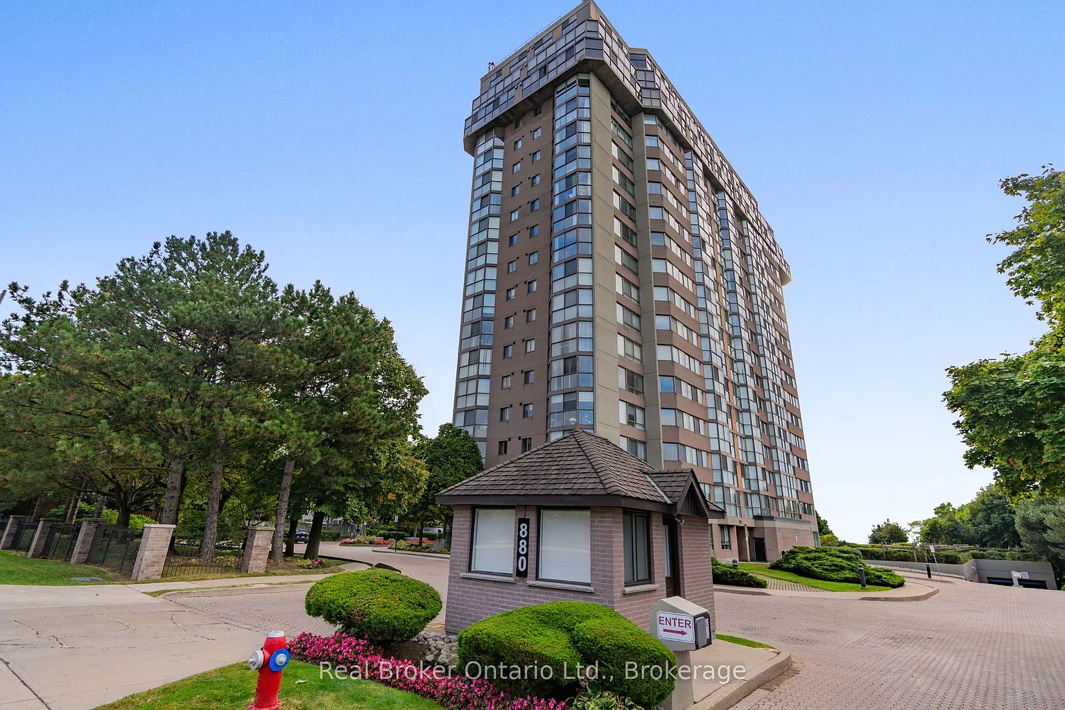 880 Dundas St W #502 photo 1