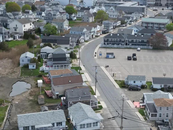 50 Island Path, Hampton, NH 03842