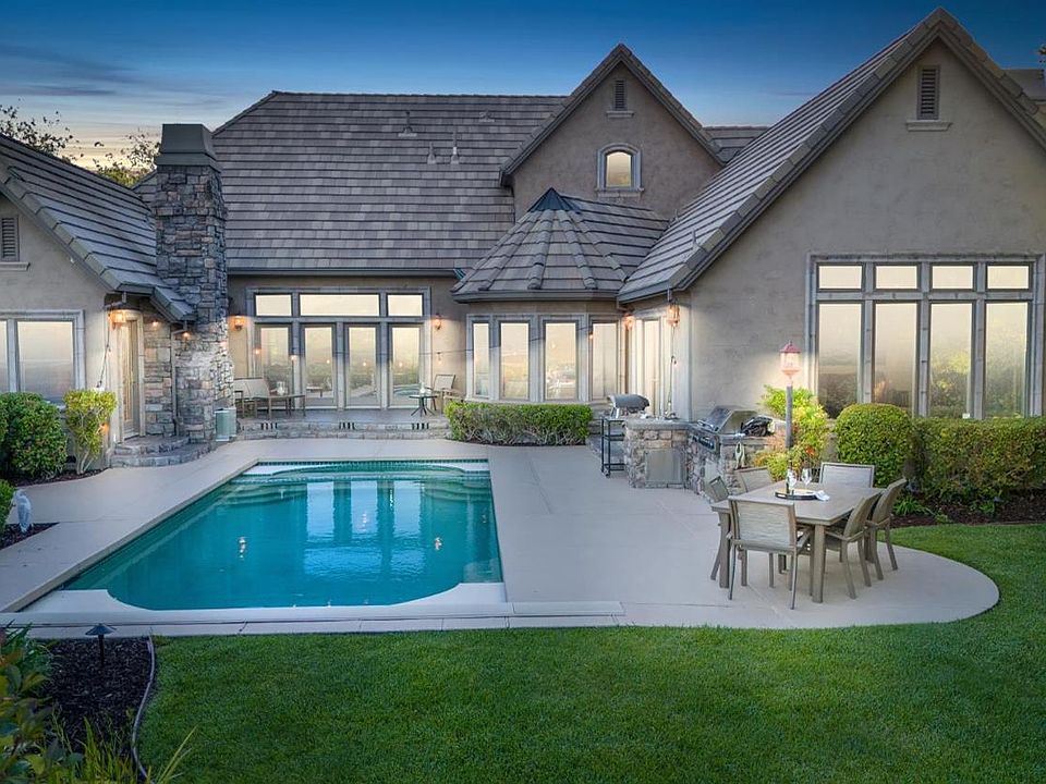 1st image of 10 Grandview Ct #25