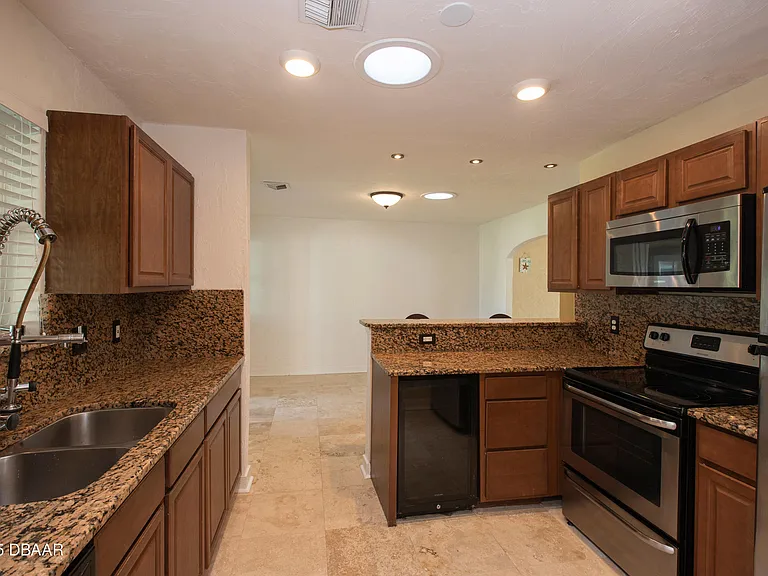 131 Minerva Rd — Photo 15