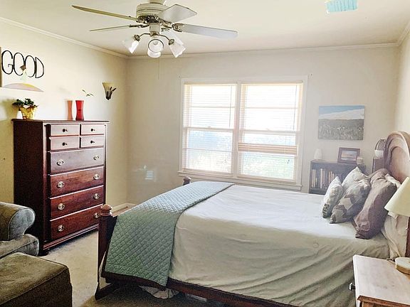5th image of 2118 Lincoln Dr