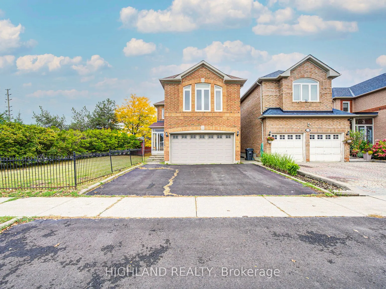 5327 Landsborough Ave — Photo 4