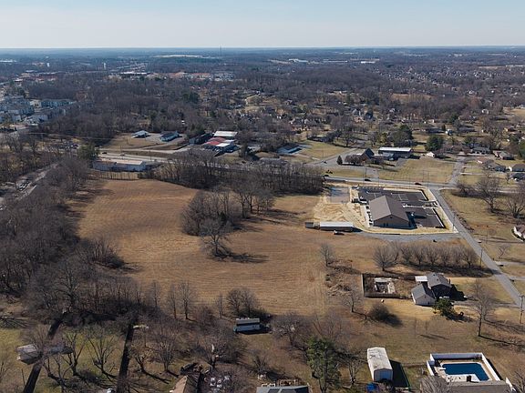 3rd image of 105 Eastside Dr