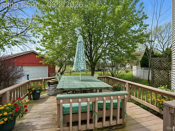 4th image of 6076 E Carpenter Rd