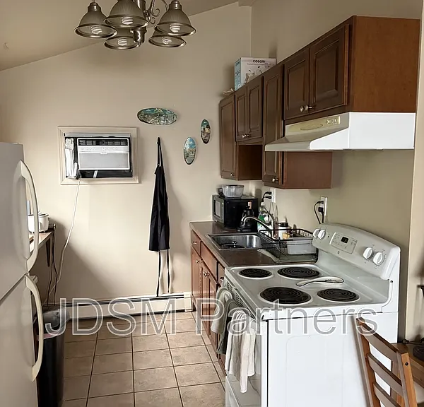 799 Cherry St #1 — Photo 11