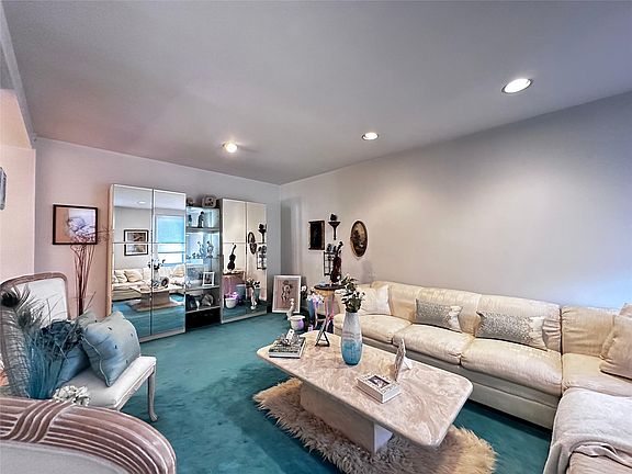 4th image of 247 Parkview Ave APT 3P