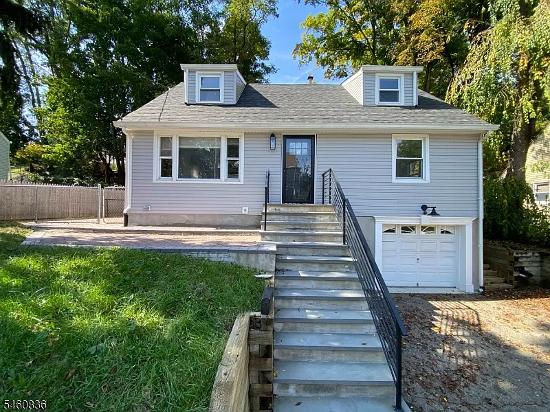 4 bed, 2.0 bath, $4,500 — Photo 1