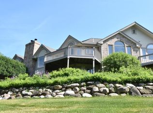 N14W30064 High Ridge Rd, Pewaukee, WI 53072
