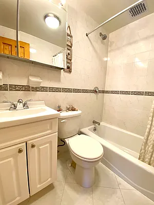 Rented by Harris Philip NYC | media 47