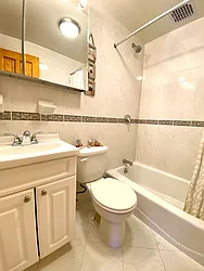 Rented by Harris Philip NYC