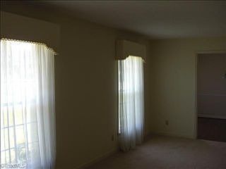 4th image of 114 Asbury Dr