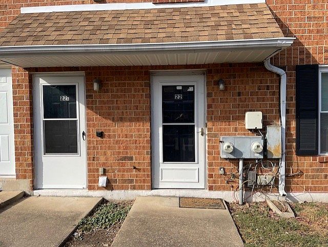 22 Deen Street front entrance.