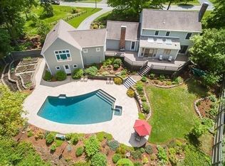 32 Willowdale Rd, Topsfield, MA 01983