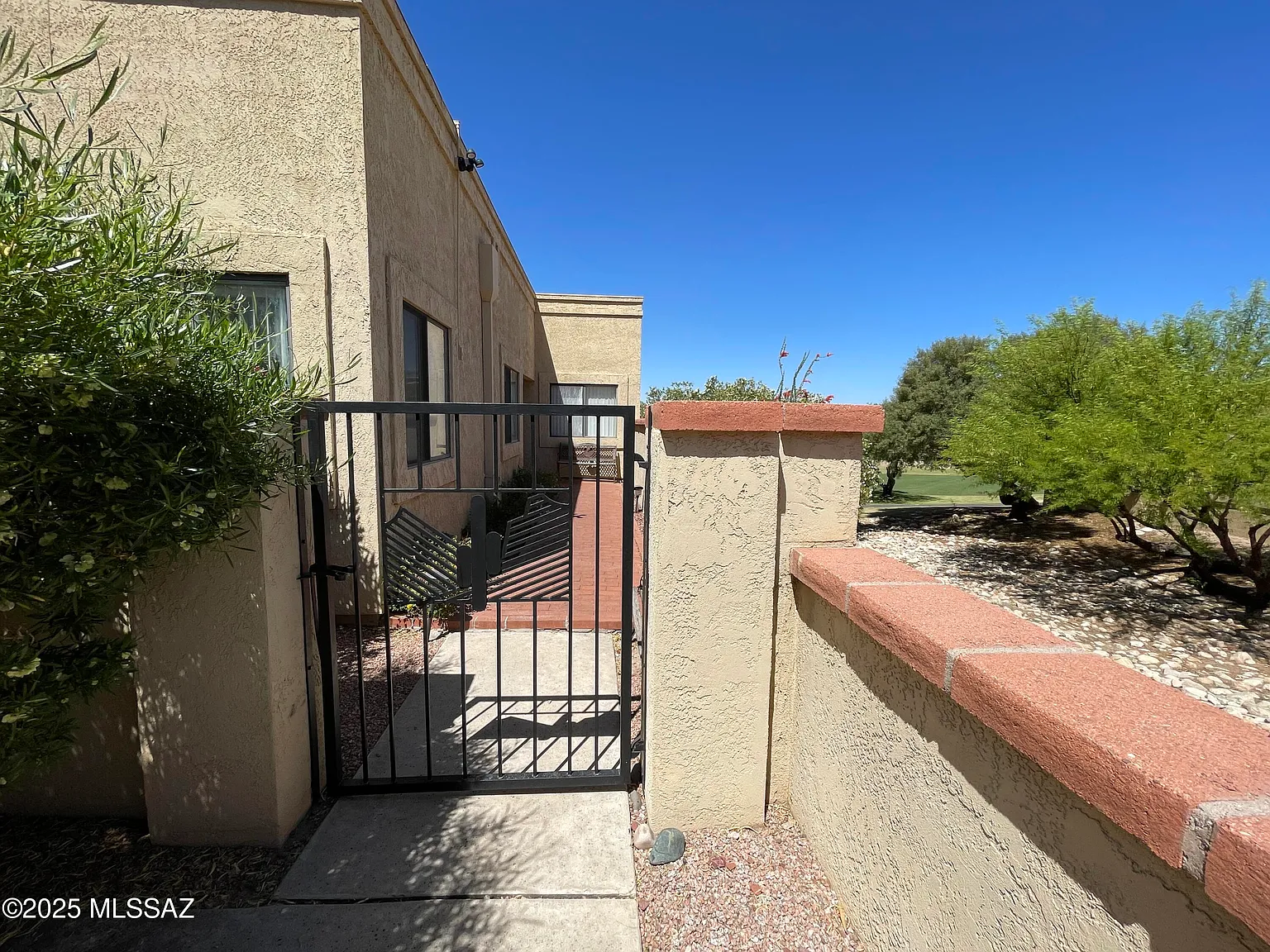 2 bed, 2.0 bath, 1716 sqft, $1,999 — Photo 4