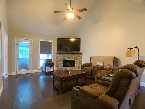 2nd image of 4069 Challis Dr