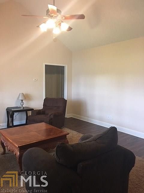2nd image of 2402 Walden Way