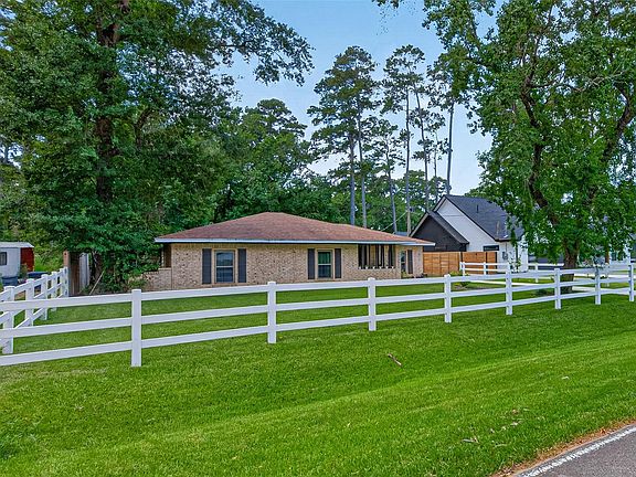 3rd image of 23847 Creek Wood Dr