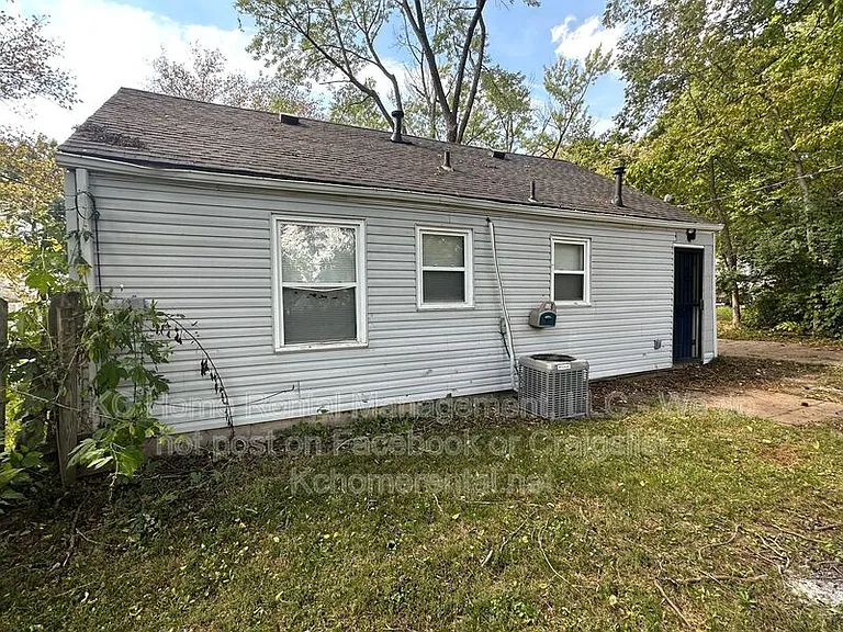8025 Park Ave — Photo 26