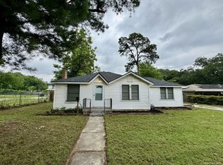 2811 Springdale Rd, Fort Worth, TX 76111