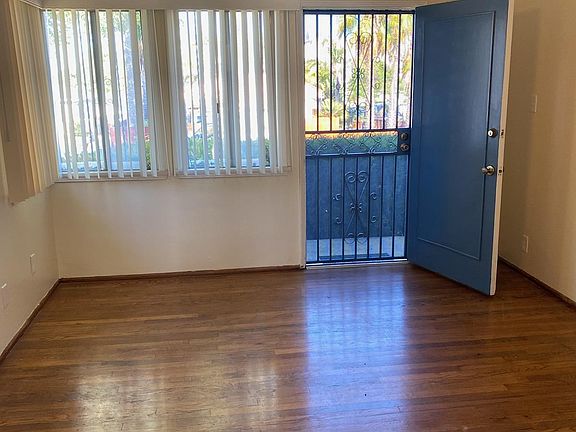 4th image of 8513 Wiley Post Ave #8513