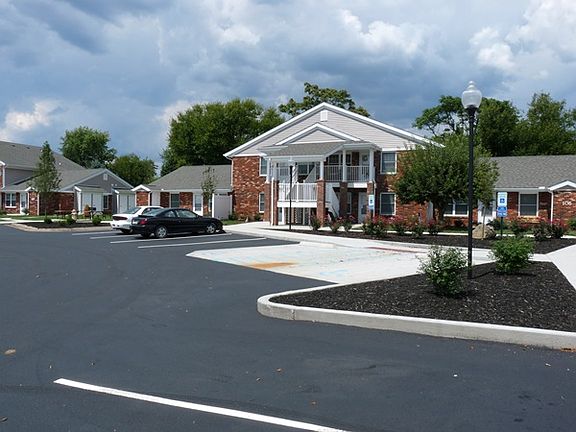 2nd image of 110G Colonial Sq #16699536