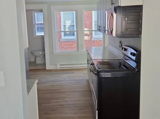 8 Meade St #2F, Worcester, MA 01610