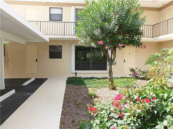 5th image of 20 Turtle Creek Drive #A
