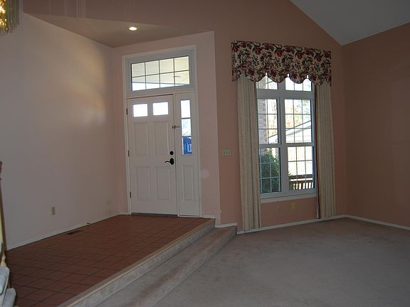 3rd image of 9058 Mountain Laurel Way