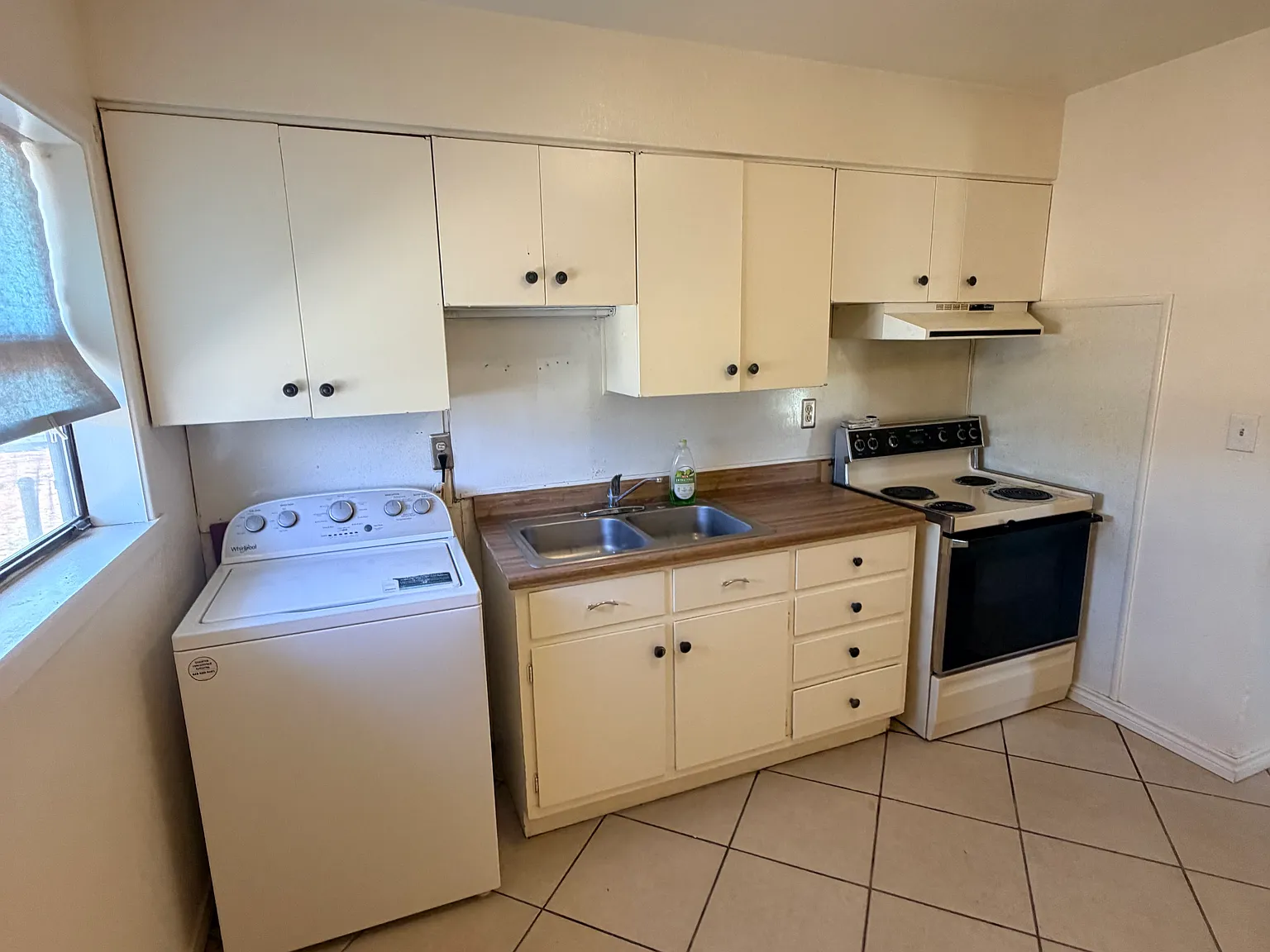 2 bed, 700 sqft, $975 — Photo 2