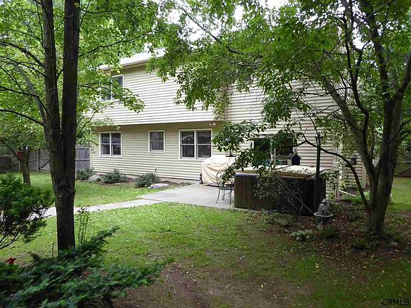 4th image of 104 Sand Pine Ln