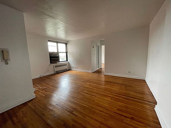 3rd image of 112-24 Northern Blvd APT 6A