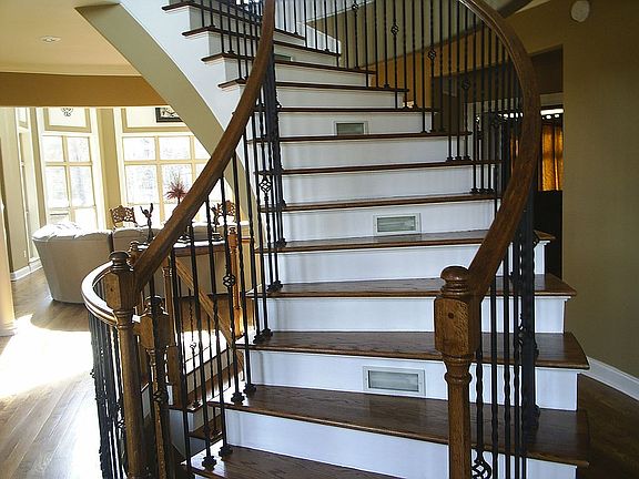 5th image of 230 Fair Meadows Ln